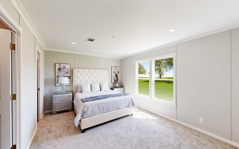 Cimarron 2368 bedroom home features