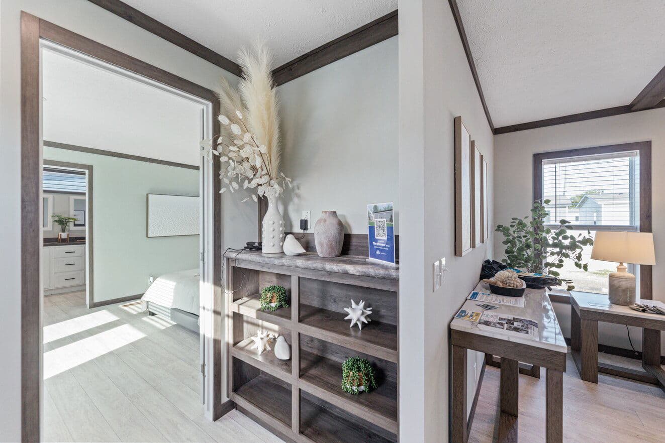 Pioneer 16763k interior home features