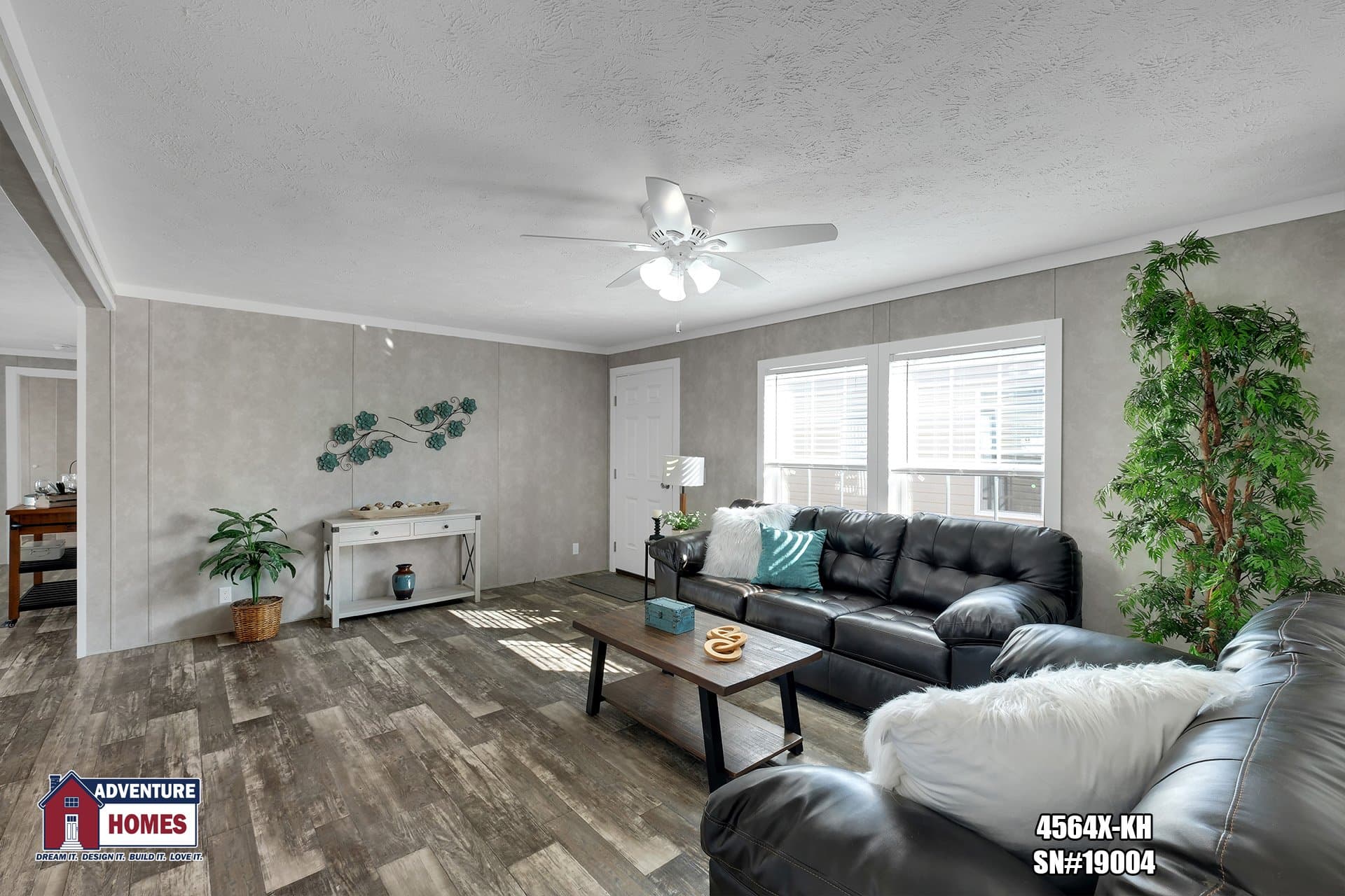 4564x-kh hero and interior home features