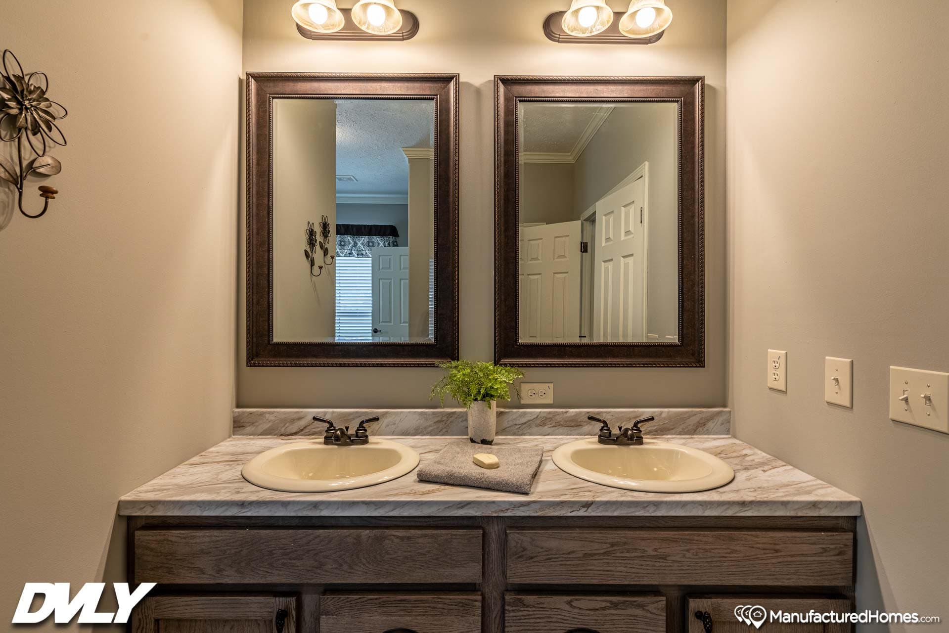Briarritz bathroom home features