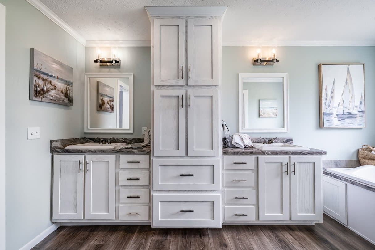 Upshaw bathroom home features