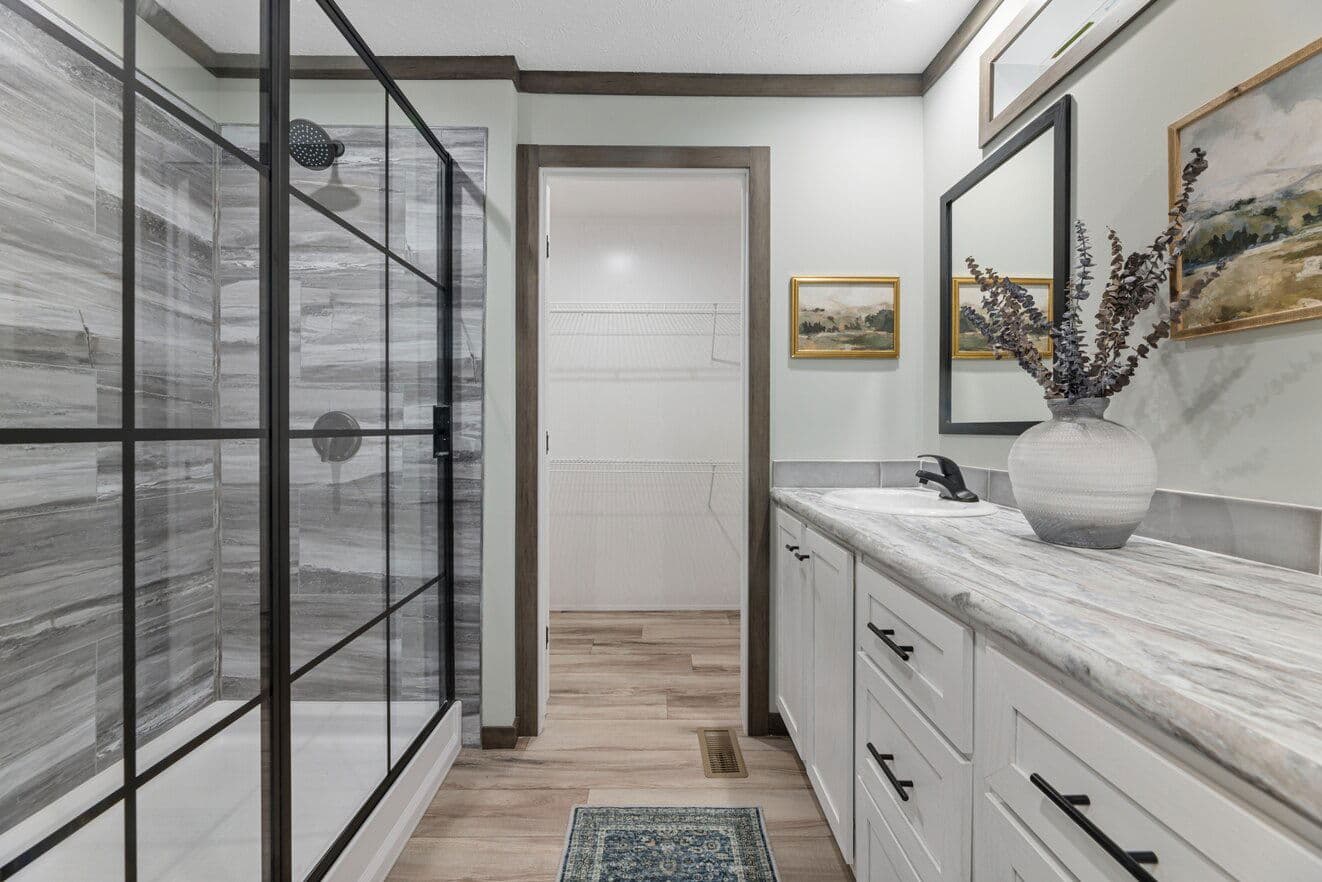 Hemos 28524b bathroom home features