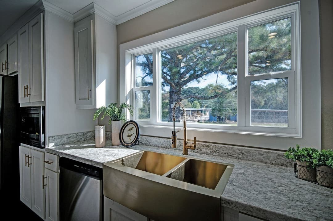 Sardis kitchen home features