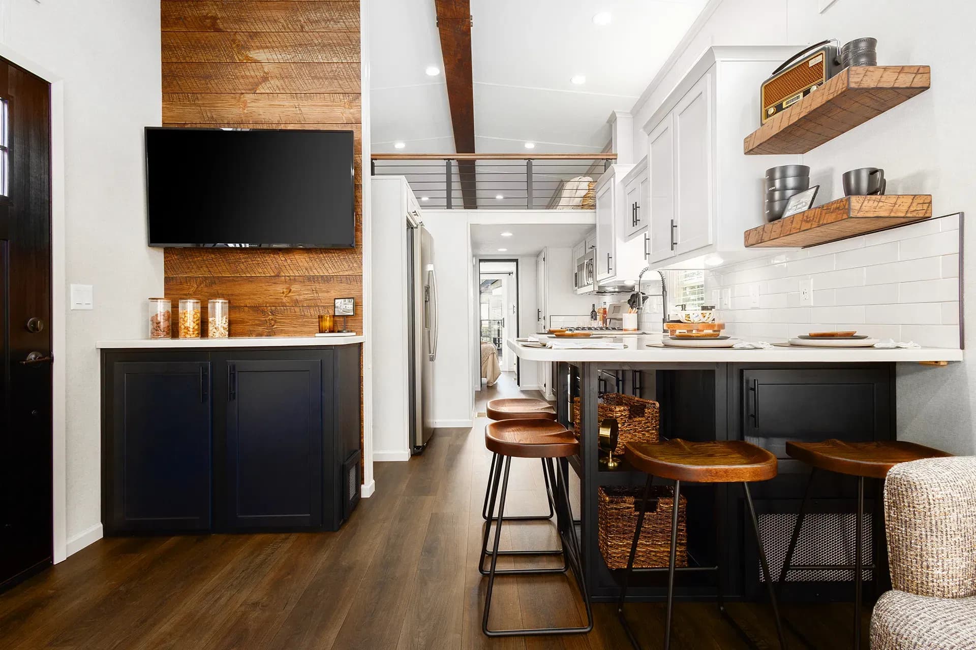 Eldorado 9033 kitchen home features