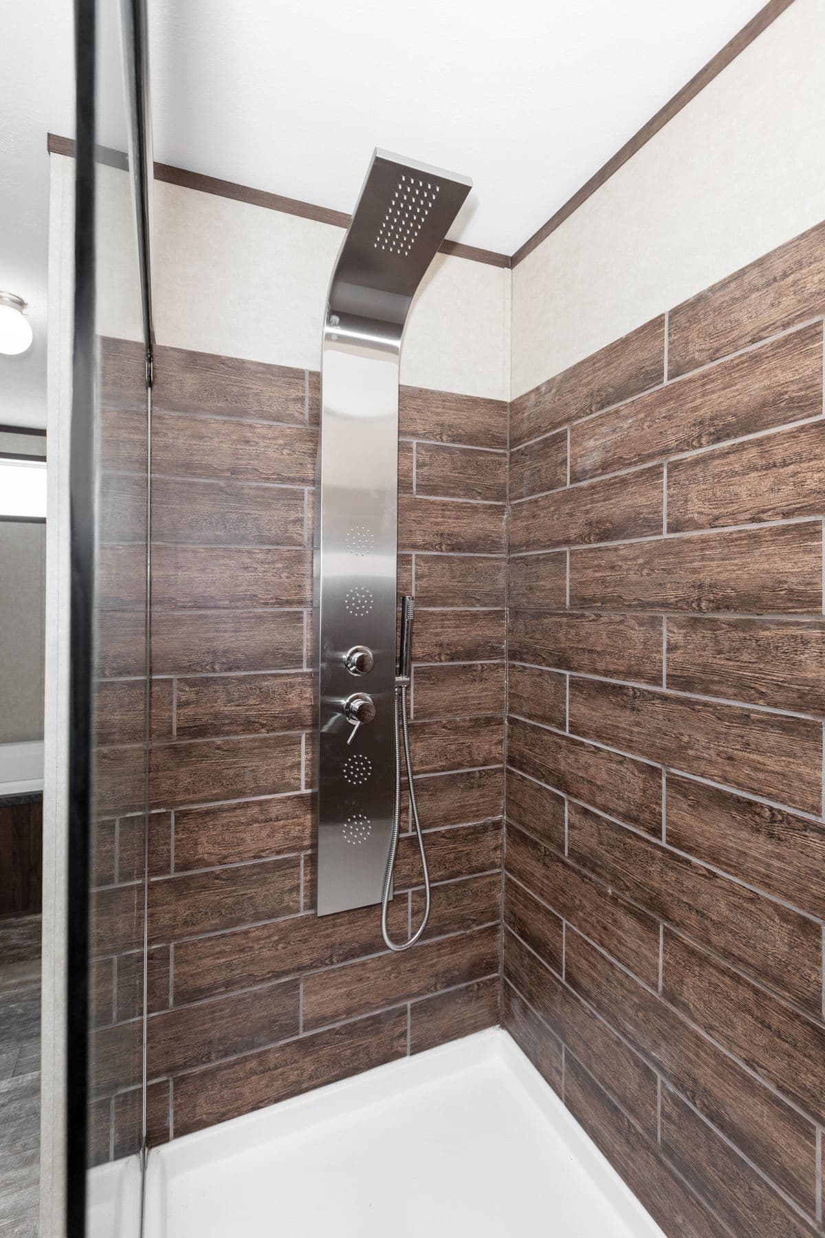 The riverway bathroom home features