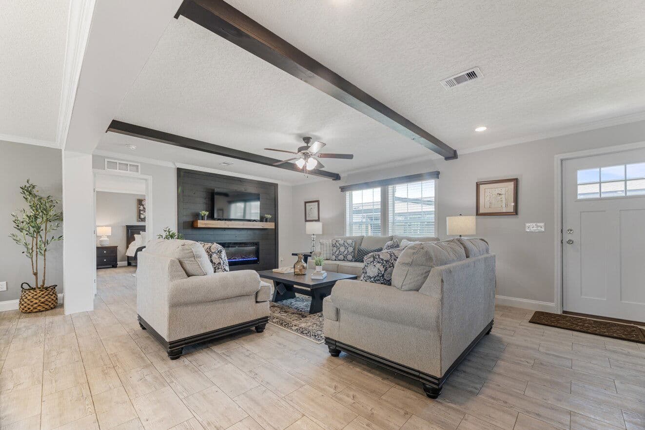 Jones 32764b interior home features