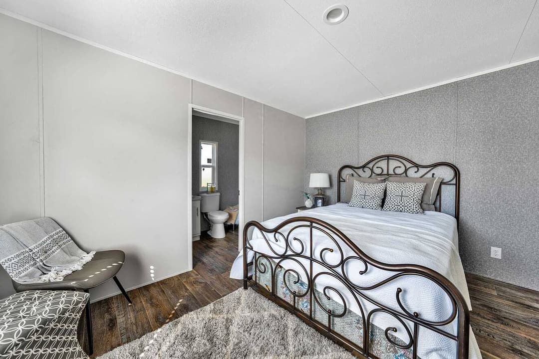 Valuhomes 14663p bedroom home features