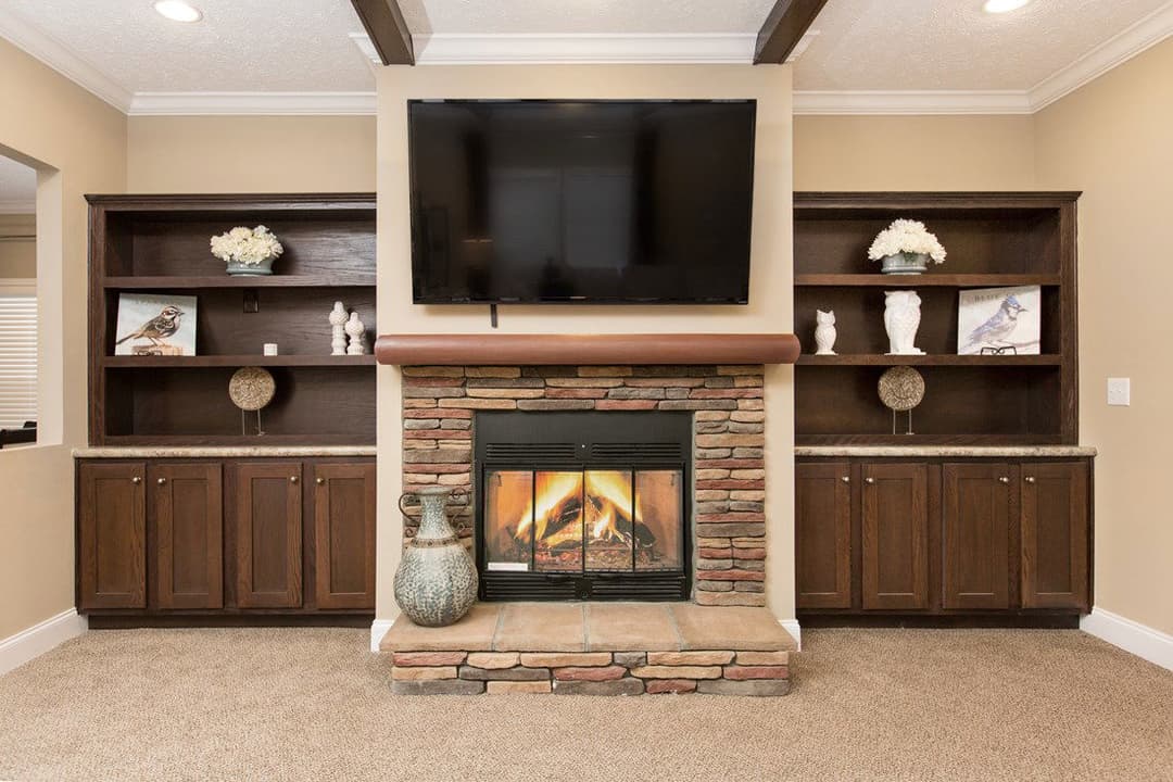 3533 jamestown interior home features