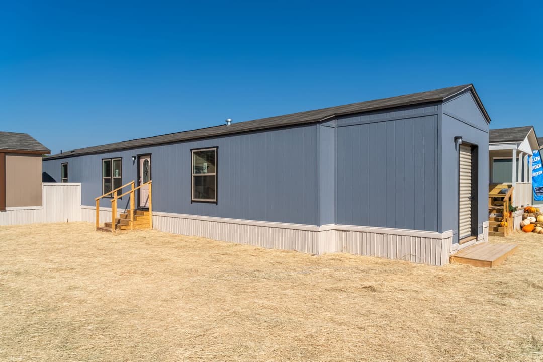 Singlewide h-16×72-32d shed exterior home features