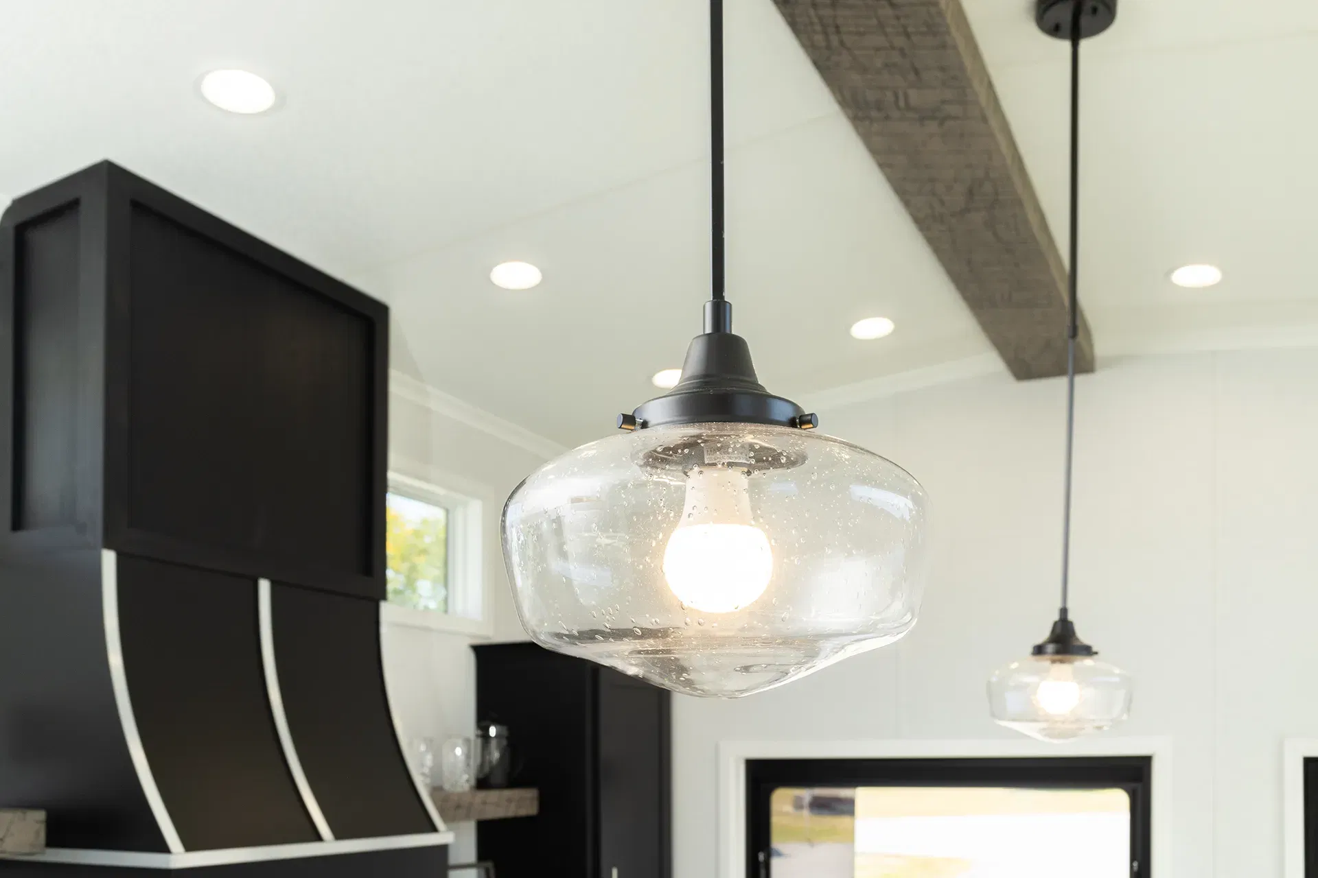 Island 6430p interior home features