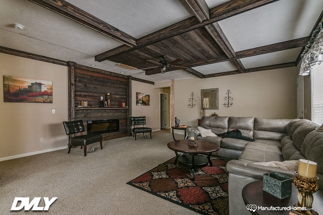 Ahaveh interior home features