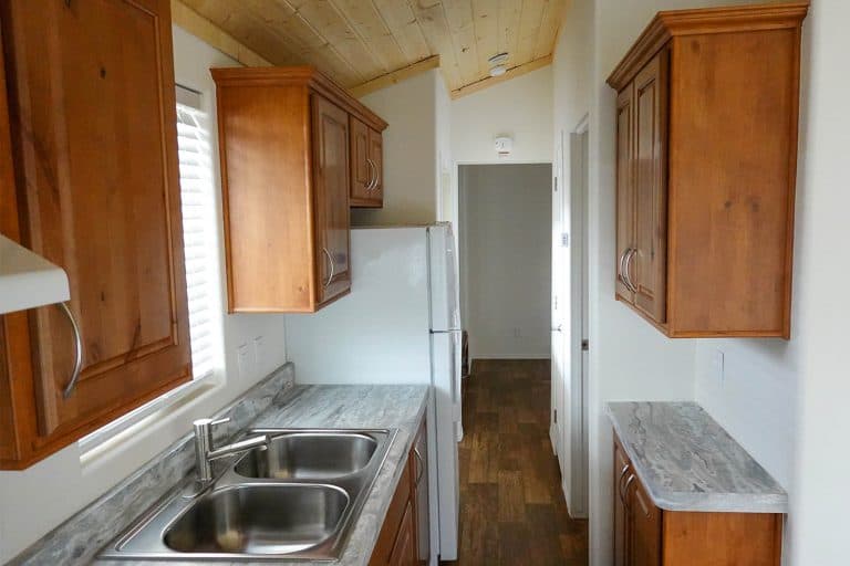 Sedona-120sn11351d kitchen home features