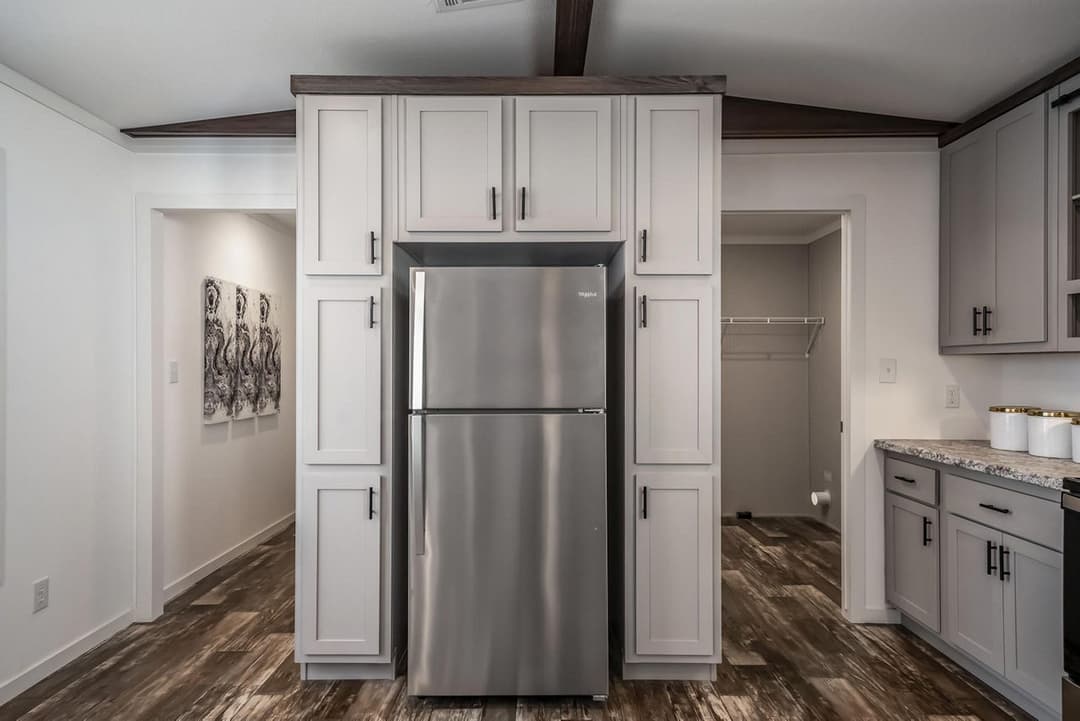 The zephyr kitchen home features