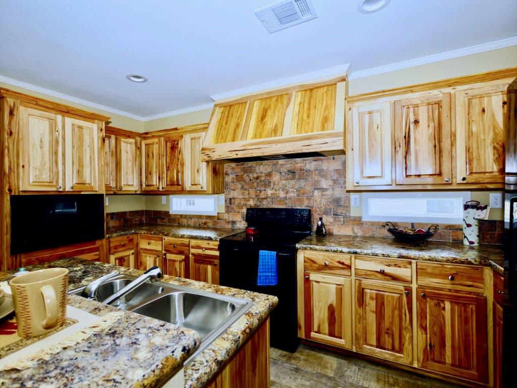 Armstrong j78e kitchen home features