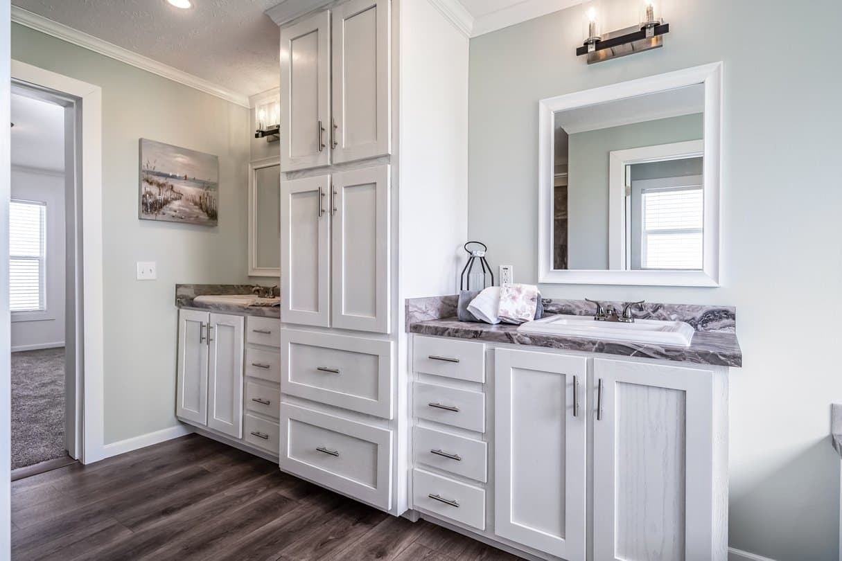 Upshaw bathroom home features