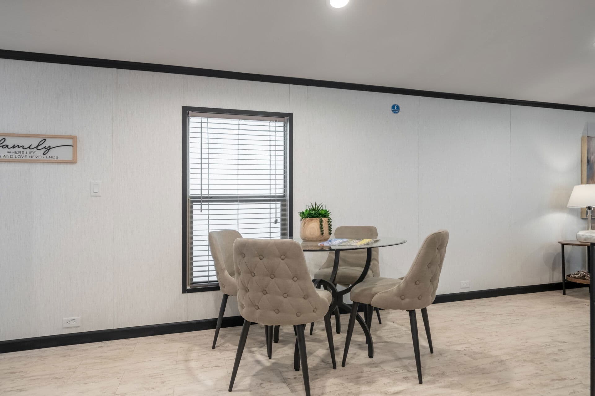 Classic c-1680-32m interior home features