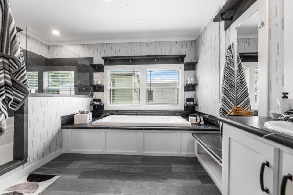 Apex 32763x bathroom home features