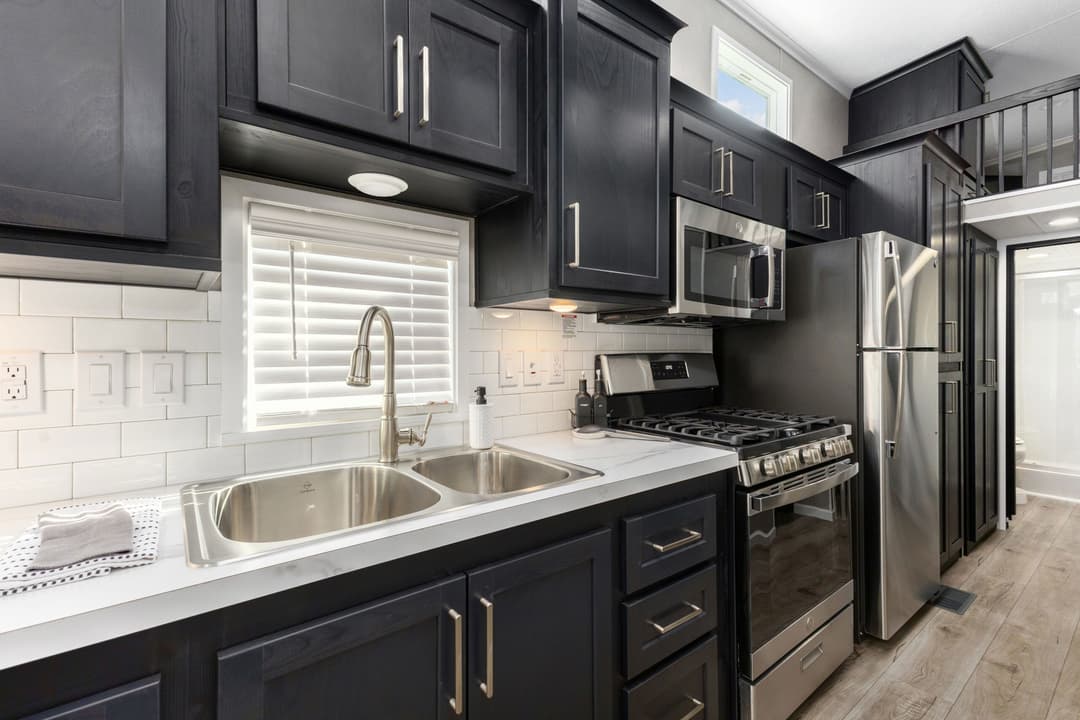 Island 6448p kitchen home features