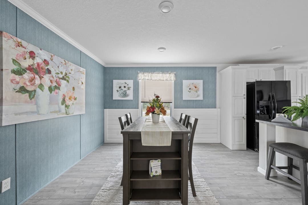 Venice w/study interior home features