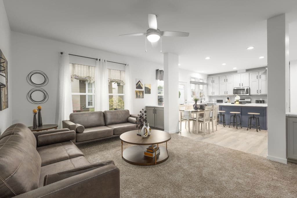 Pinecrest elite modular pgm5009-p interior home features