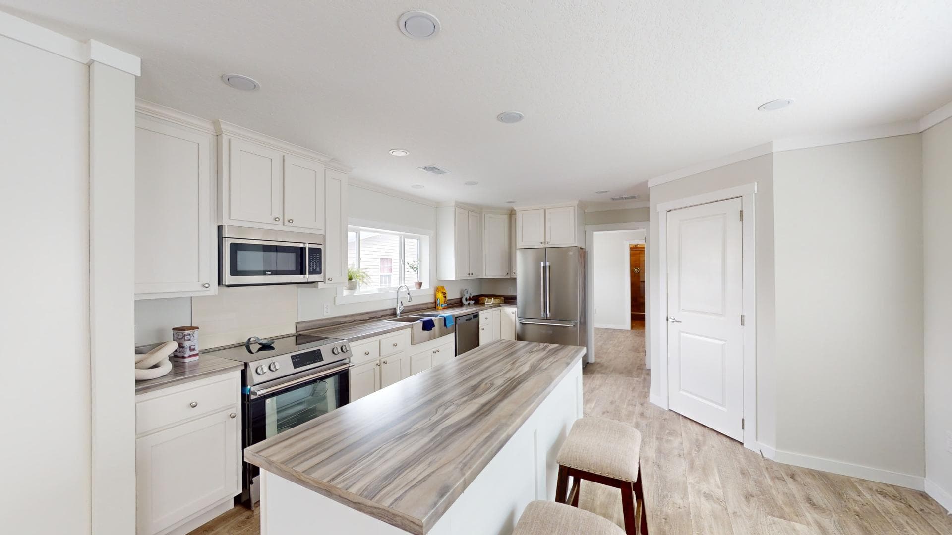 Chc1680-102 kitchen home features