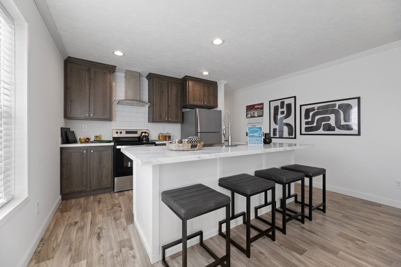 The sugar run duplex interior and kitchen home features