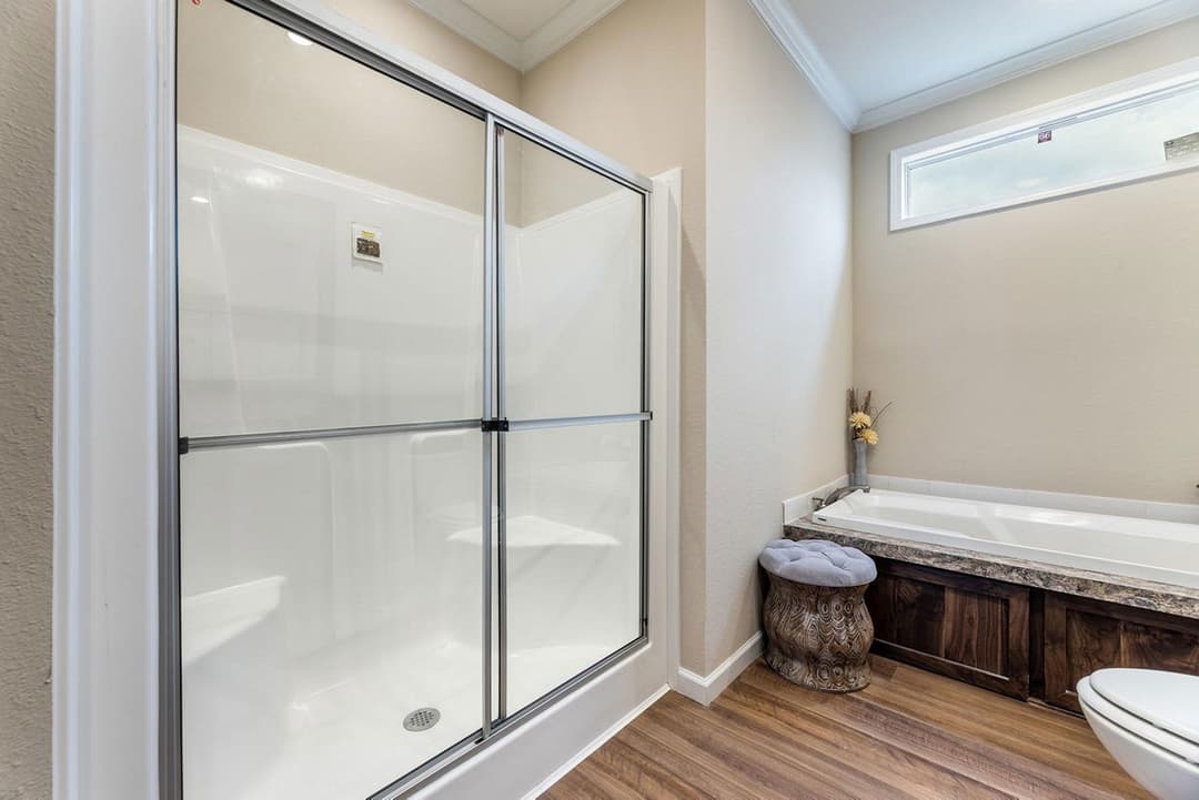 Innovation 3260c bathroom home features