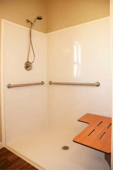 Honeysuckle bathroom home features