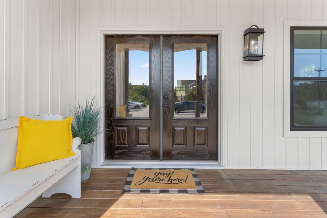 Farmhouse i two story exterior home features