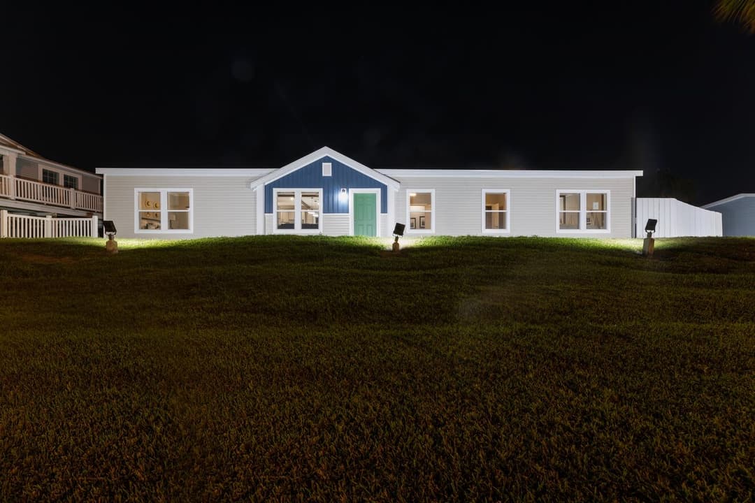 Buncic 28684b elevation and exterior home features