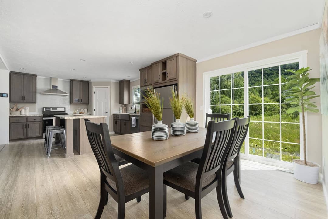 Pursuit kitchen home features