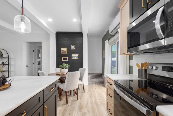 Meadowbrook 32361a kitchen home features