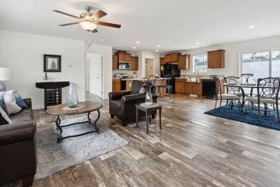 Ne-610 interior home features