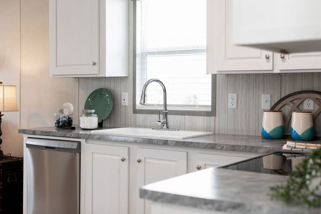 Blazer 76 f kitchen home features