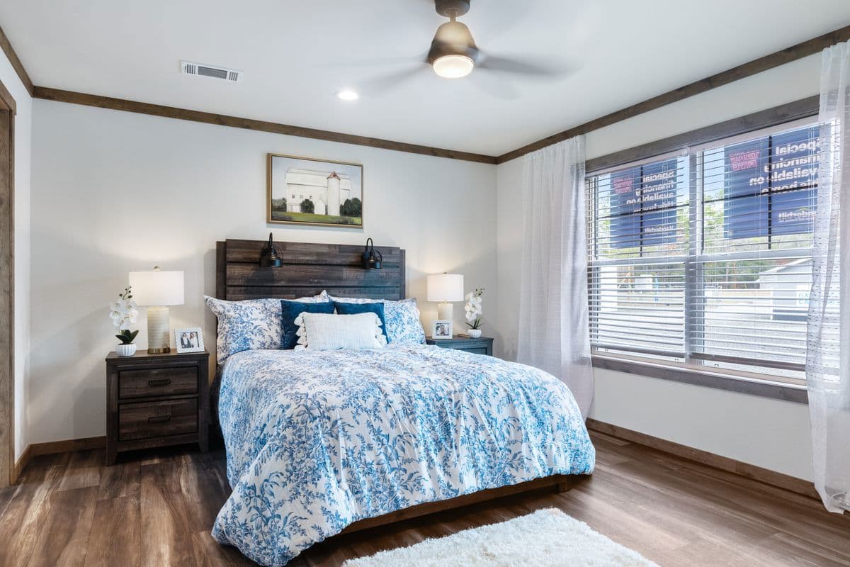 Emilie bedroom home features