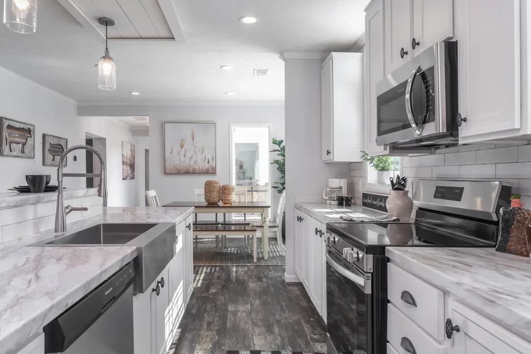 The hewitt kitchen home features