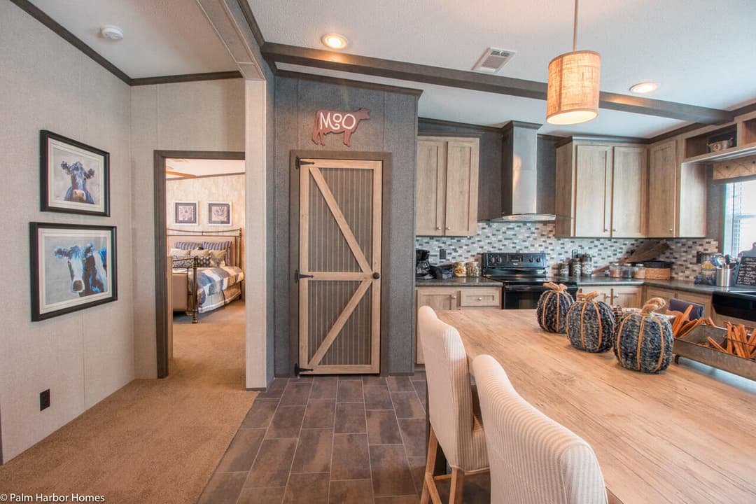 Carrington 30643c interior home features