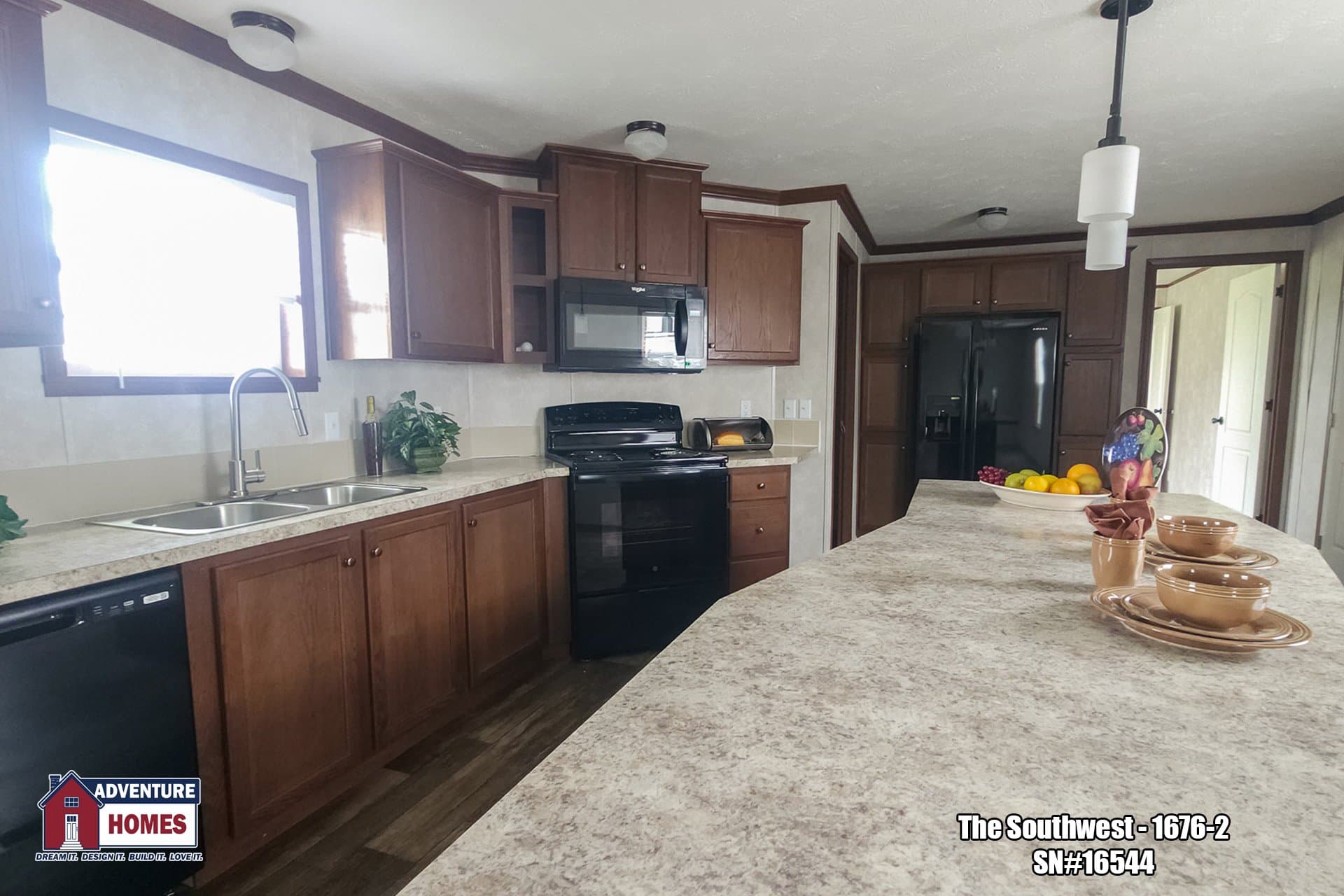 Southwest | 1676-2 kitchen home features