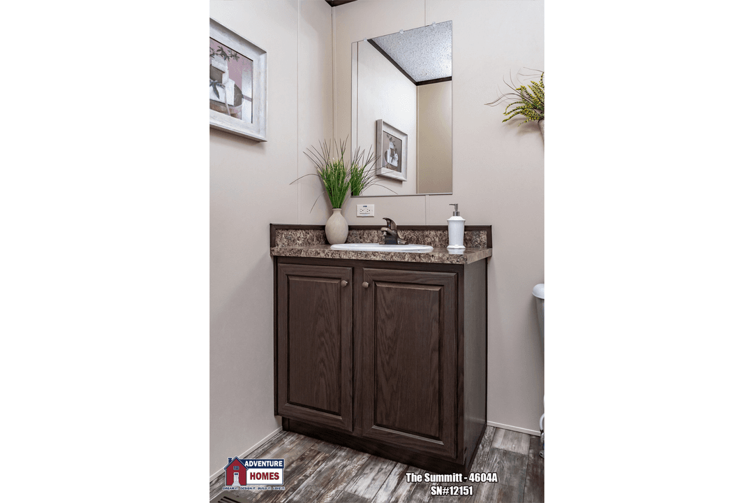 Summitt | 4604a bathroom home features