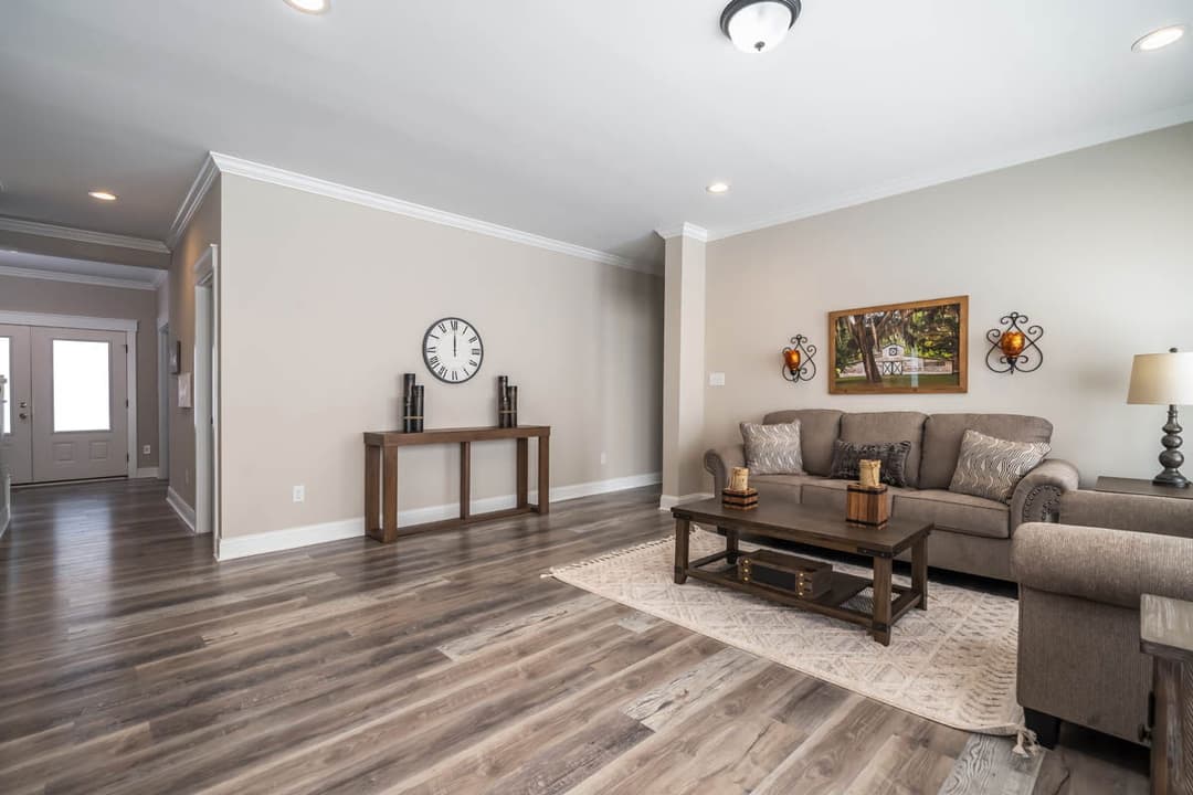 Tidewater cape interior home features