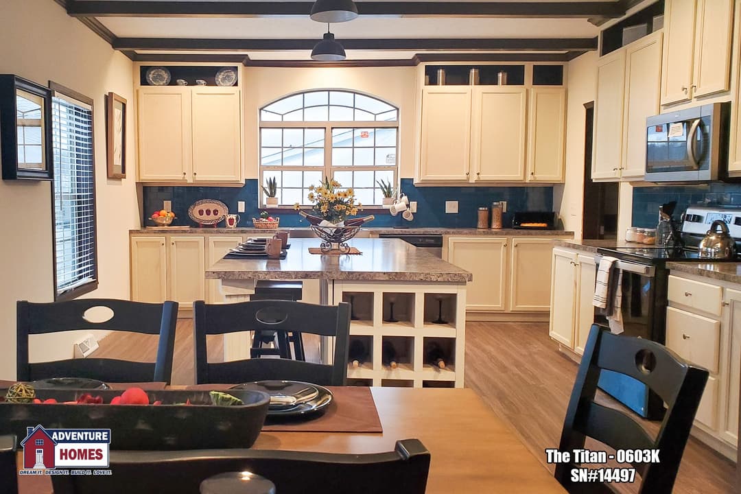 Titan | 0603k interior home features