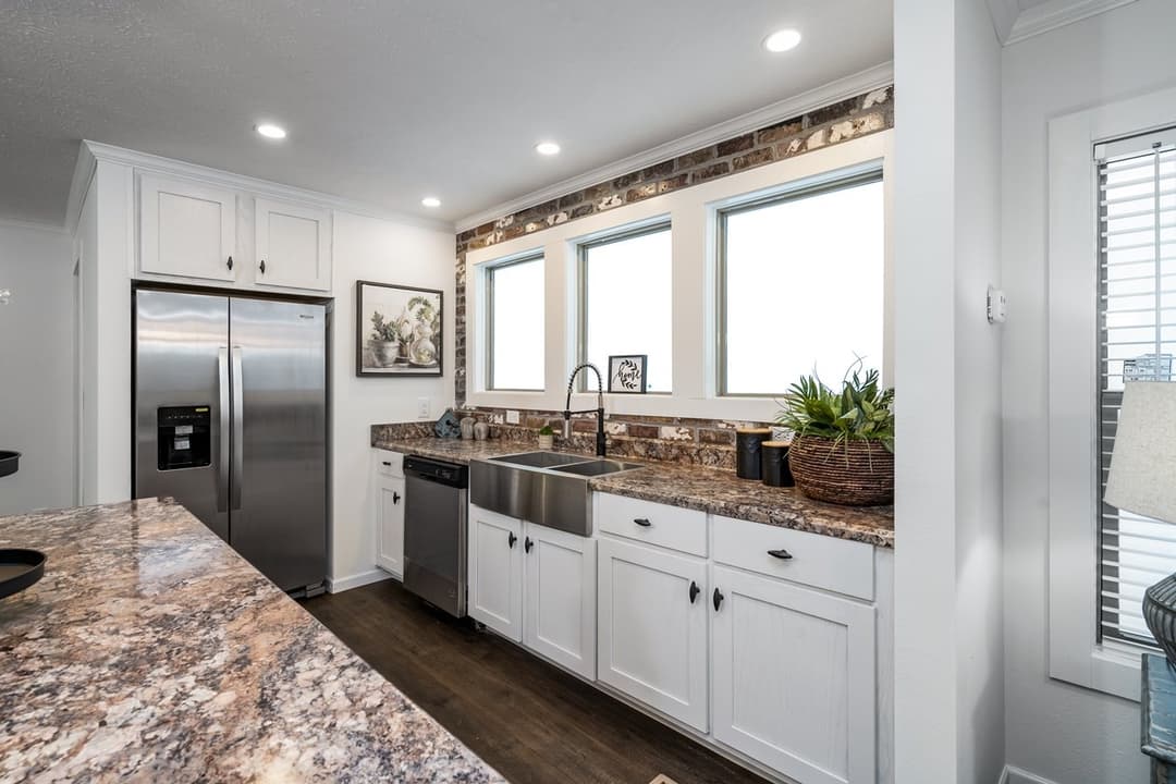 Sipsey kitchen home features