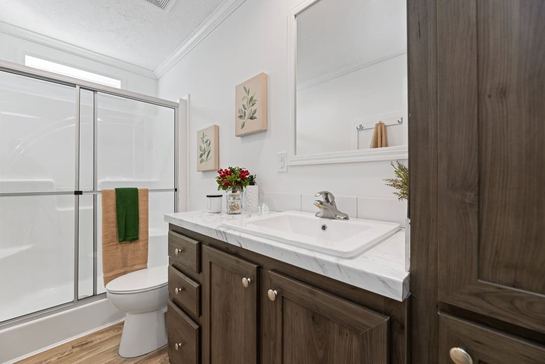 The sugar run duplex interior and bathroom home features