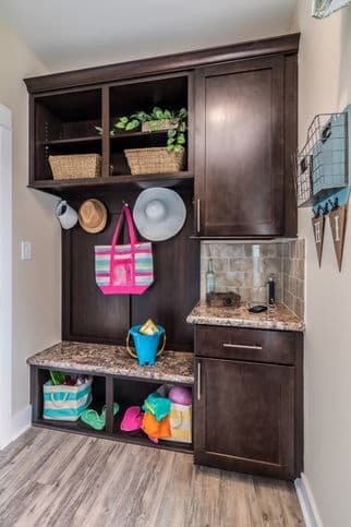 Oakmont 42623a interior home features