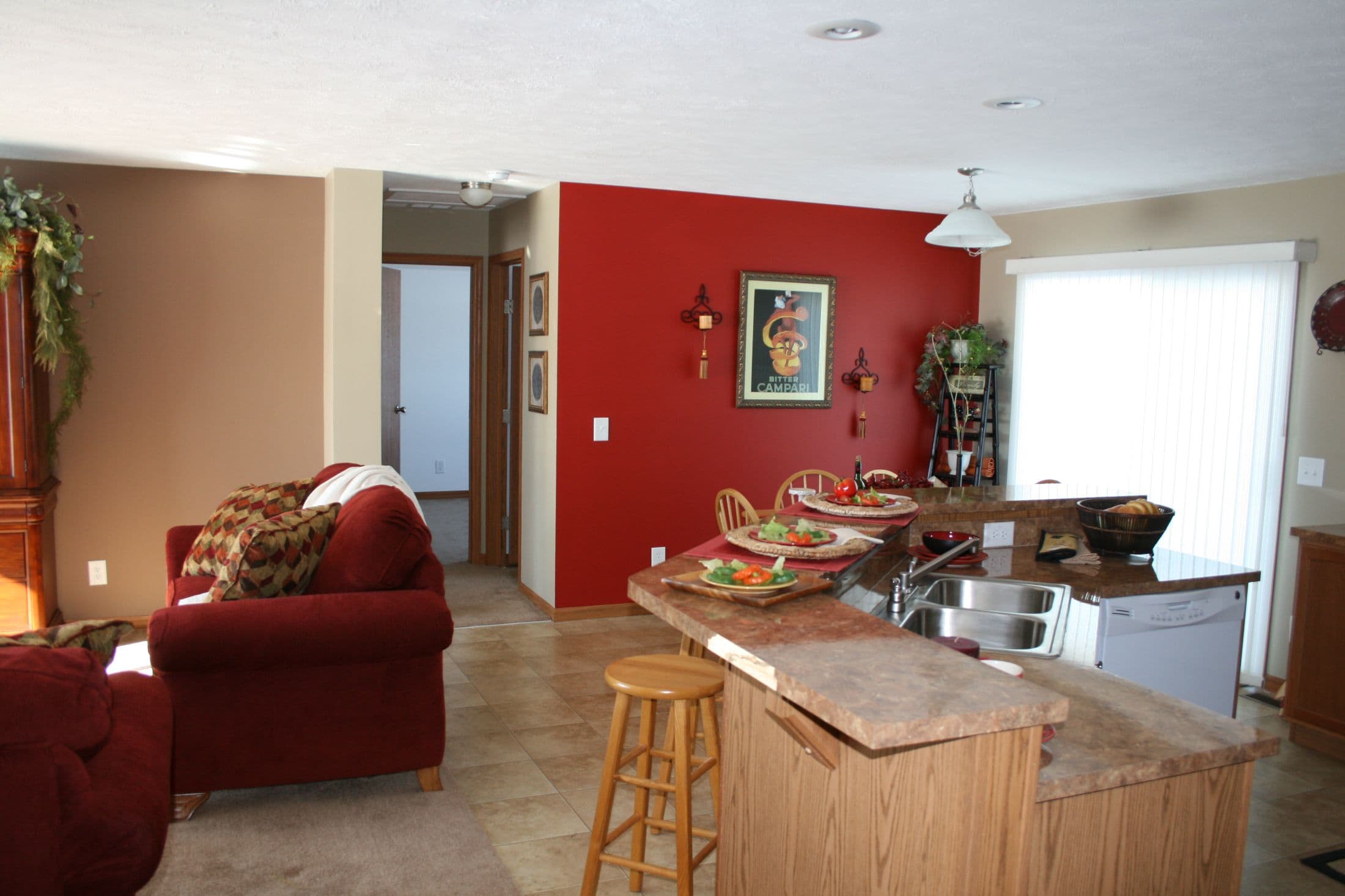 Elm interior home features