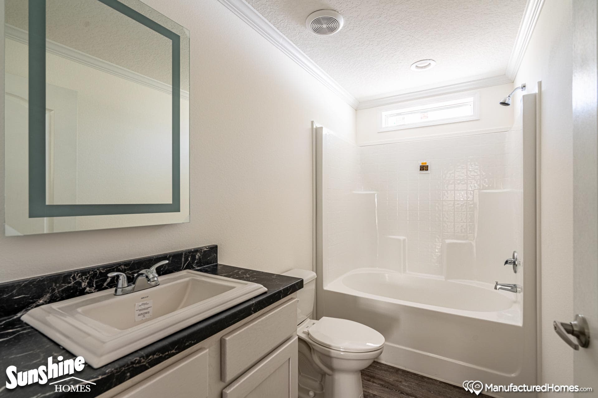 Pri3270-2008 bathroom home features