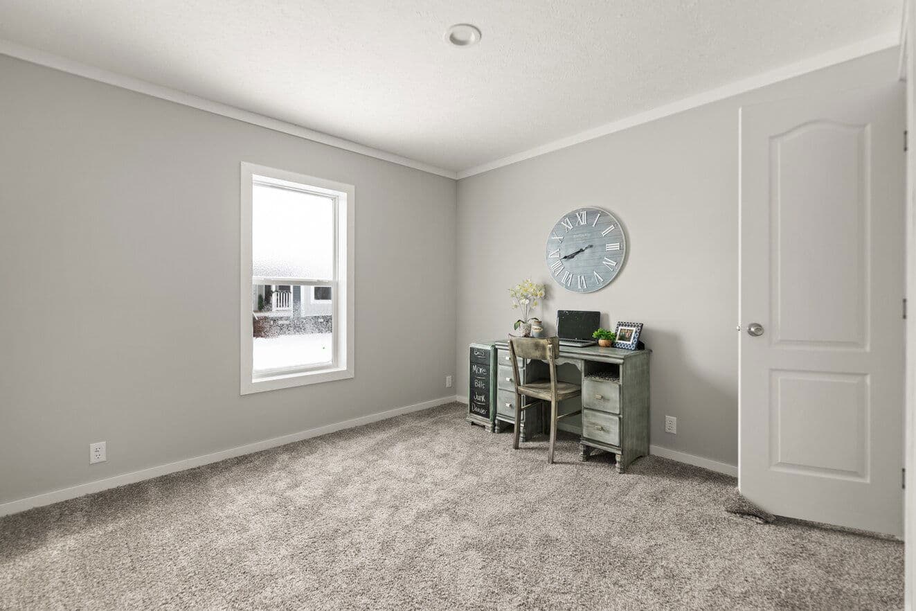 Bella 28483h bedroom home features