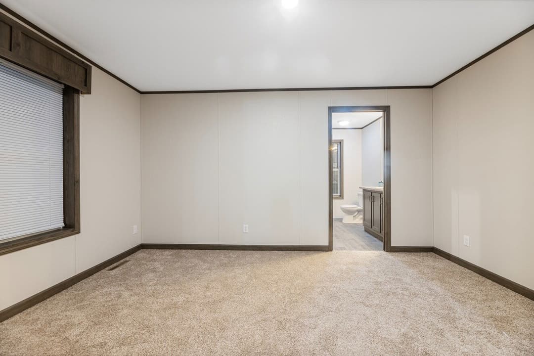 Vista 193500 bedroom home features