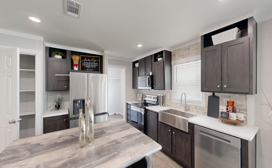 Magnificent seven 2321 kitchen home features