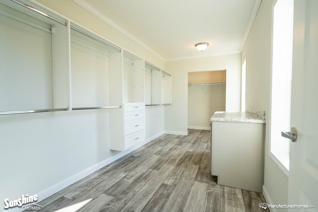 Pri3280-2043 interior home features